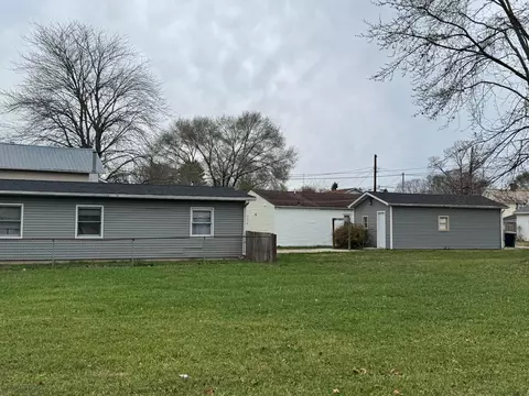 Exterior - 567 E Locust St, Lancaster, OH 43130 photo 3 of 3