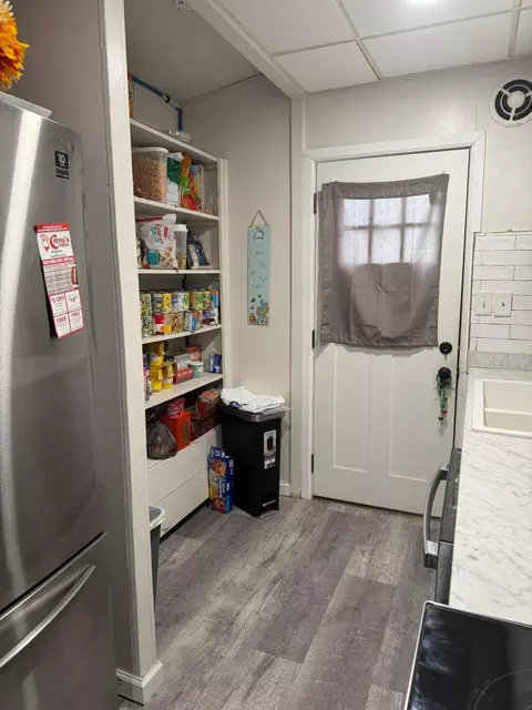 Kitchen - 567 E Locust St, Lancaster, OH 43130 photo 2 of 2