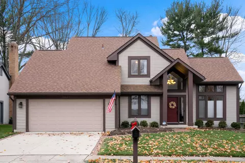 2067 Thistlewood Dr, Columbus, OH 43235