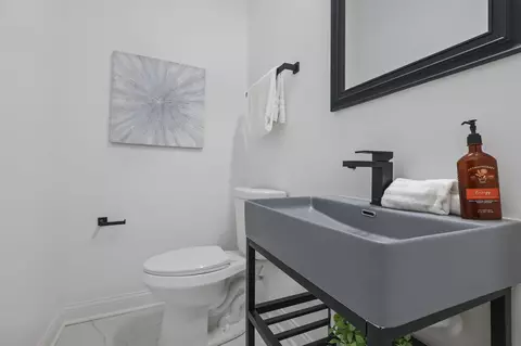 Bath - 655 E Kossuth St, Columbus, OH 43206 photo 1 of 11