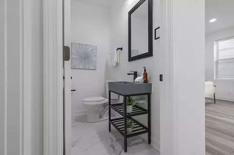 Bath - 655 E Kossuth St, Columbus, OH 43206 photo 2 of 11