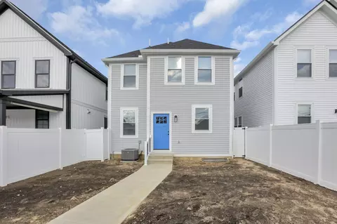 Exterior - 655 E Kossuth St, Columbus, OH 43206 photo 6 of 9