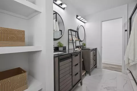 Bath - 655 E Kossuth St, Columbus, OH 43206 photo 8 of 11