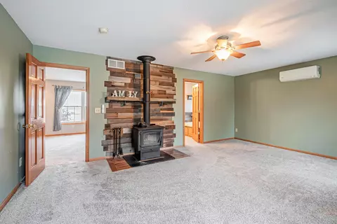 Living - 2749 Berringer Rd, Waldo, OH 43356 photo 2 of 9