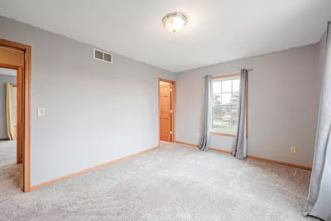 Bedroom - 2749 Berringer Rd, Waldo, OH 43356 photo 4 of 6