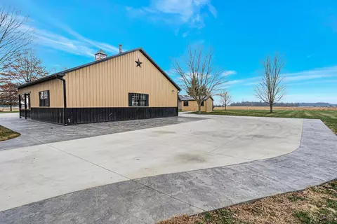 Exterior - 2749 Berringer Rd, Waldo, OH 43356 photo 11 of 16