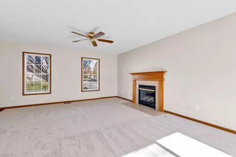 Living - 1077 Insco Loop, Blacklick, OH 43004 photo 6 of 7