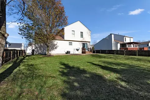 Exterior - 1077 Insco Loop, Blacklick, OH 43004 photo 6 of 11
