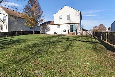 Exterior - 1077 Insco Loop, Blacklick, OH 43004 photo 8 of 11