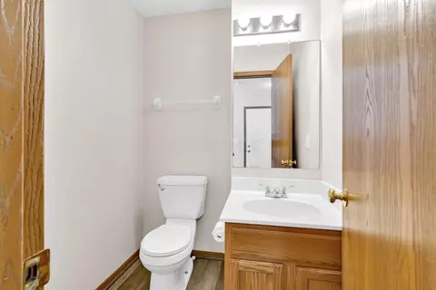 Bath - 1077 Insco Loop, Blacklick, OH 43004 photo 1 of 3