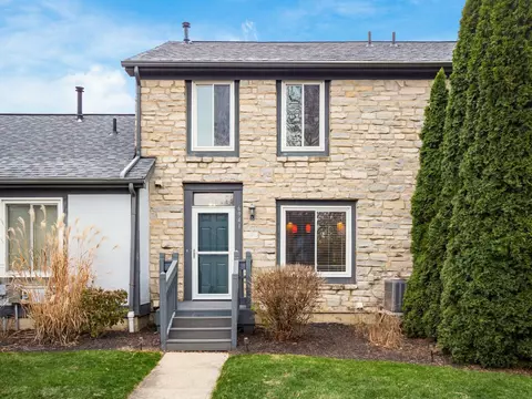 6941 Dublin Village Dr, Dublin, OH 43017