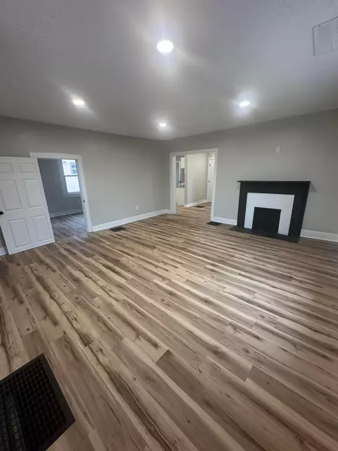 Living - 303 Watt St, Circleville, OH 43113 photo 1 of 1