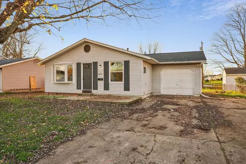 559 Mowrer Rd, Circleville, OH 43113 photo 2