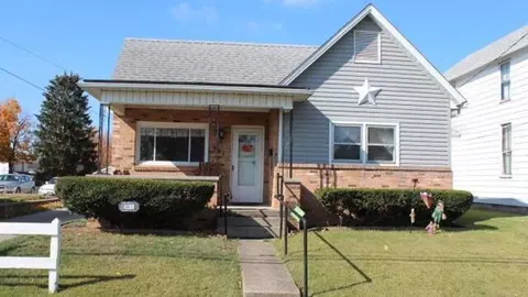 961 S Pickaway St, Circleville, OH 43113