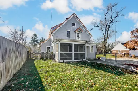 Exterior - 260 W Harding Rd, Springfield, OH 45504 photo 6 of 10