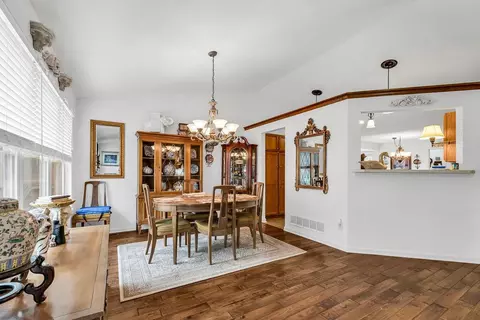 Dining - 6376 Sumner Loop, Dublin, OH 43016 photo 3 of 4