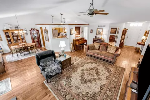 Living - 6376 Sumner Loop, Dublin, OH 43016 photo 1 of 1