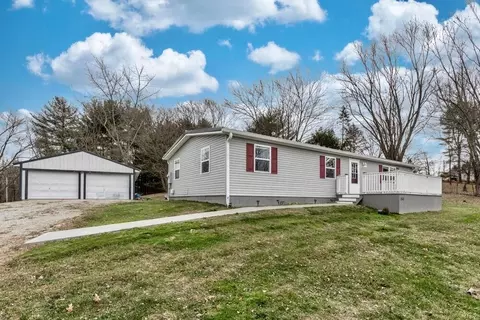2542 Lake Rd SE, Lancaster, OH 43130