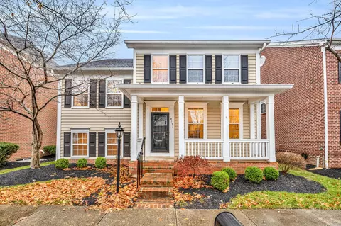 8157 Thurston Hall Blvd, New Albany, OH 43054
