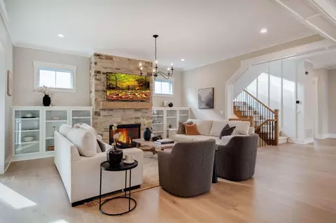 5557 Hickory Dr, Lewis Center, OH 43035