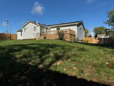 Exterior - 25 E Cuyuga Dr, Powell, OH 43065 photo 7 of 9