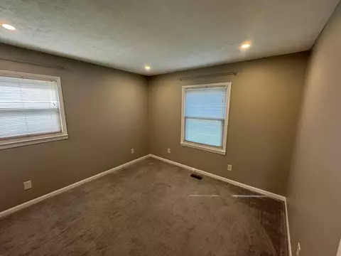 Bedroom - 25 E Cuyuga Dr, Powell, OH 43065 photo 2 of 3