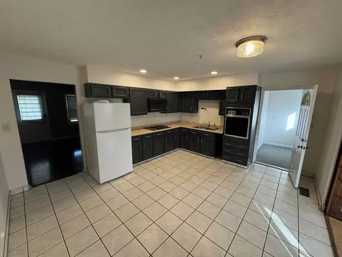 Kitchen - 25 E Cuyuga Dr, Powell, OH 43065 photo 1 of 1