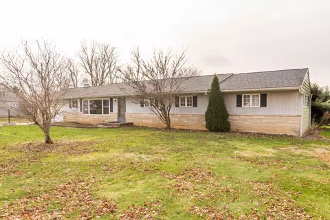 1845 Graham Dr NE, Lancaster, OH 43130