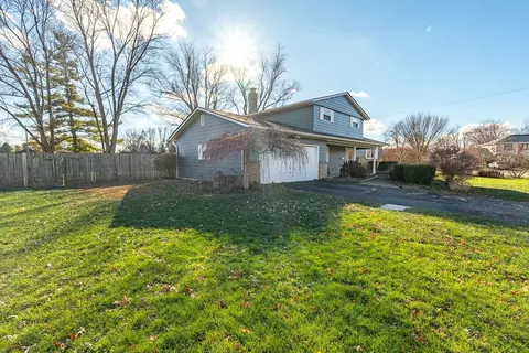 431 Imperial Ct, Circleville, OH 43113 photo 3