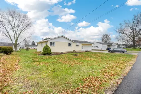 113 Dennison St, Hebron, OH 43025 photo 3