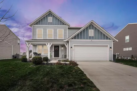 9 Burroughs Dr, Ashville, OH 43103