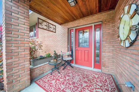 1409 Devonhurst Dr, Columbus, OH 43232 photo 3