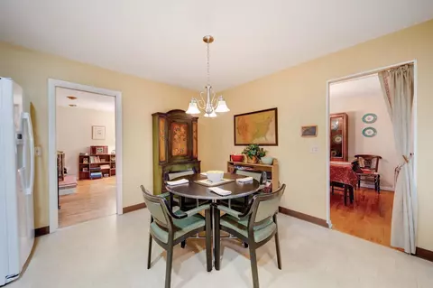 1409 Devonhurst Dr, Columbus, OH 43232 photo 12