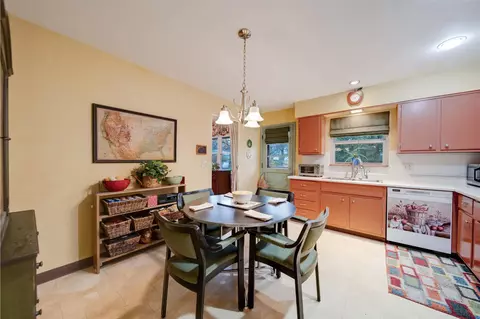 1409 Devonhurst Dr, Columbus, OH 43232 photo 11