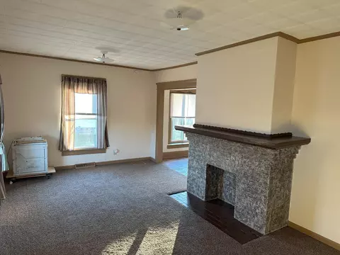 Living - 981 Davids St, Marion, OH 43302 photo 1 of 3