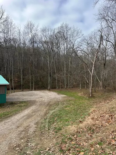 33461 Oliver Rd, Logan, OH 43138 photo 5