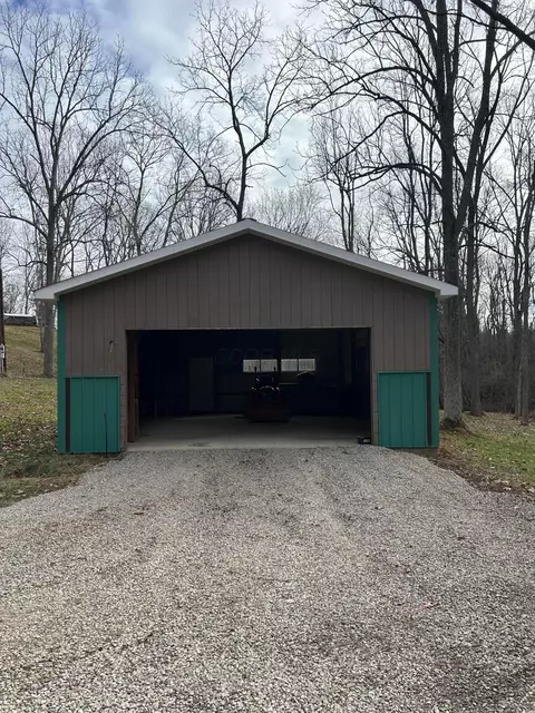 33461 Oliver Rd, Logan, OH 43138 photo 4