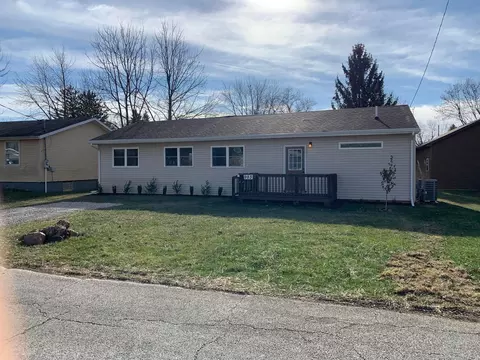 983 Oak Grove Ave, Marion, OH 43302