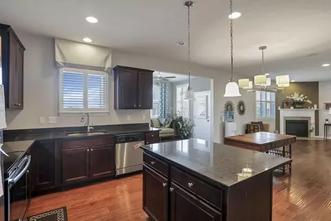 Kitchen - 2166 Lavender St, Lancaster, OH 43130 photo 3 of 8