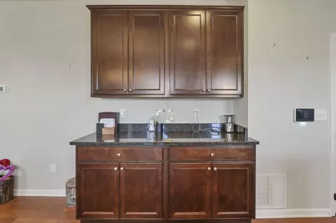 Kitchen - 2166 Lavender St, Lancaster, OH 43130 photo 5 of 8