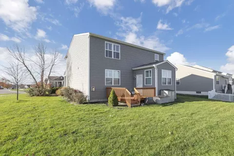 Exterior - 2166 Lavender St, Lancaster, OH 43130 photo 4 of 9