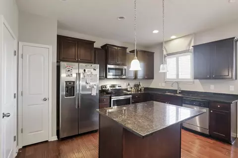 Kitchen - 2166 Lavender St, Lancaster, OH 43130 photo 2 of 8