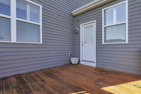 Exterior - 2166 Lavender St, Lancaster, OH 43130 photo 2 of 9