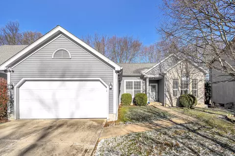 4386 Woodstream Dr, Columbus, OH 43230