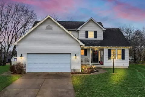 1975 Patrick Dr W, Newark, OH 43055