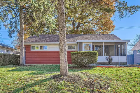 724 Savannah Dr, Columbus, OH 43228