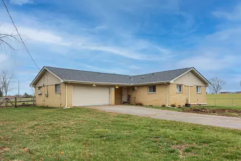 3023 Karen Dr, London, OH 43140