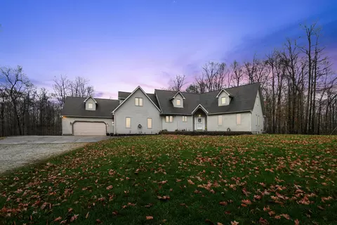 100 White Oak Dr, Granville, OH 43023