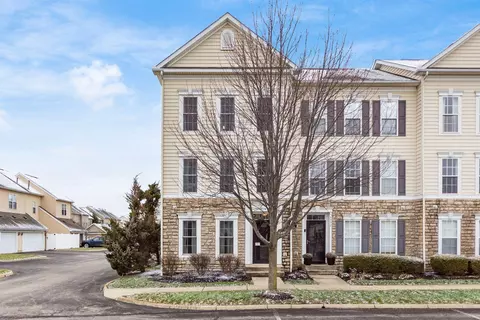 5594 Rainbow Falls St #21, Dublin, OH 43016