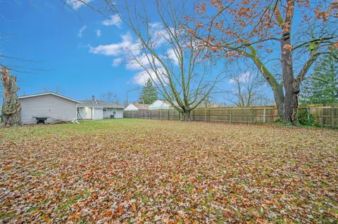 Exterior - 1292 Eckley Dr, Marion, OH 43302 photo 10 of 11